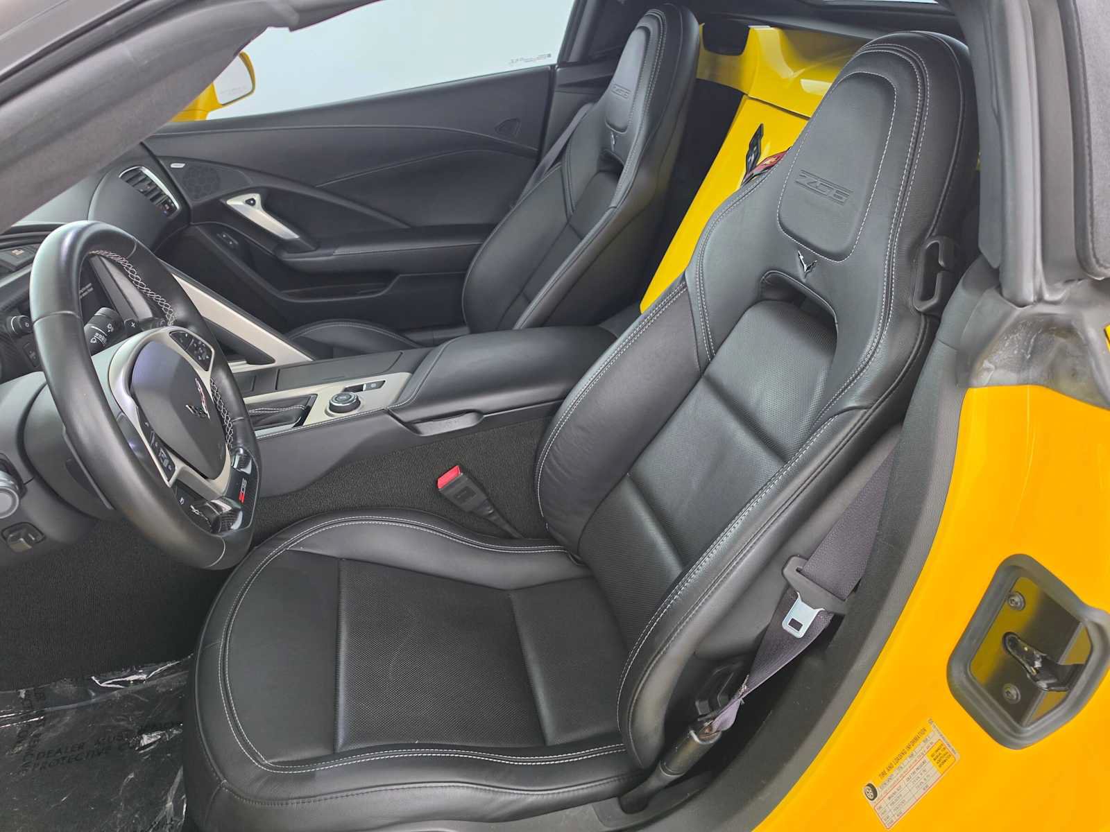 Used 2016 Chevrolet Corvette Z06 w/ 3LZ Preferred Equipment Group RWD image 20