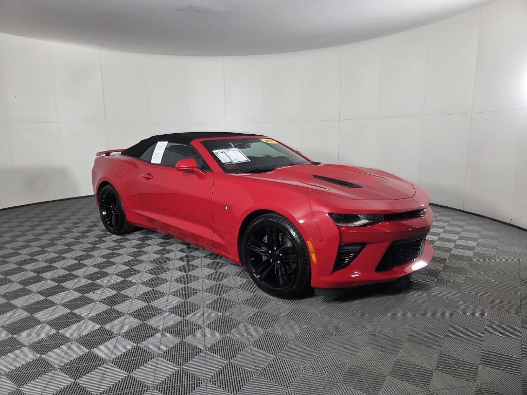 Used 2017 Chevrolet Camaro SS RWD image 2