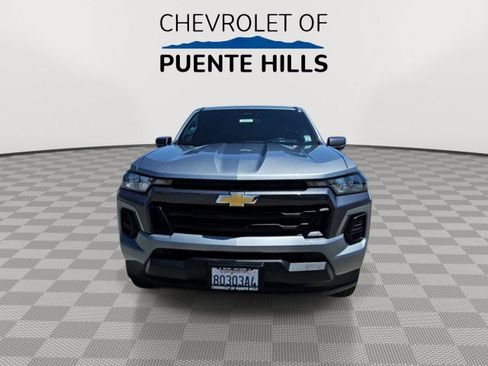 Used 2024 Chevrolet Colorado LT RWD image 3