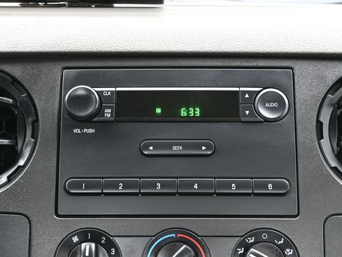 Used 2009 Ford F550 2WD Regular Cab Super Duty image 23