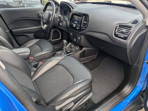 Used 2019 Jeep Compass Latitude AWD/4WD image 10