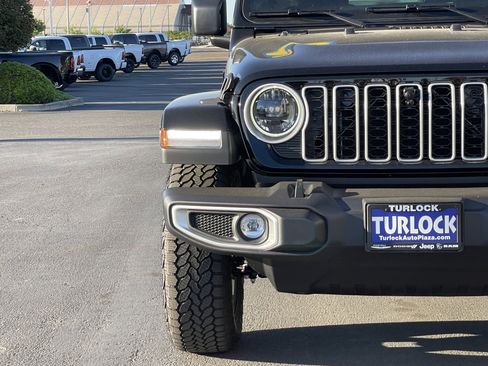 New 2026 Jeep Wrangler Sahara AWD/4WD image 6