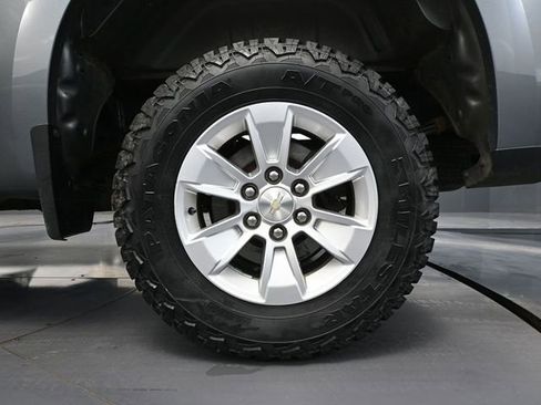 Used 2019 Chevrolet Silverado 1500 LT image 16