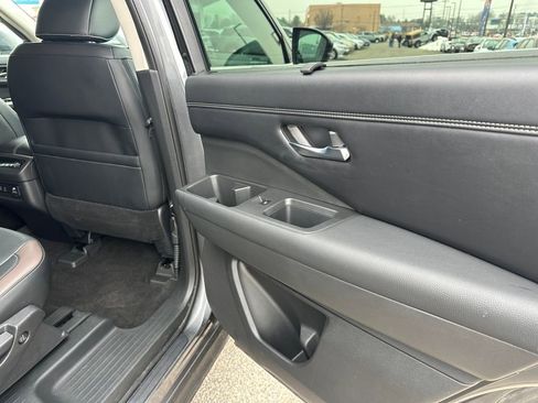 Used 2023 Nissan Pathfinder Platinum image 20