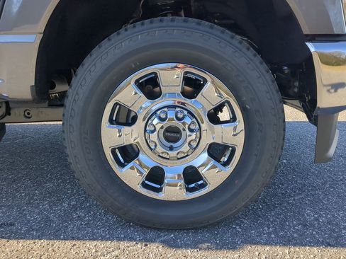 New 2026 Ford F250 Lariat w/ Lariat Premium Package image 9