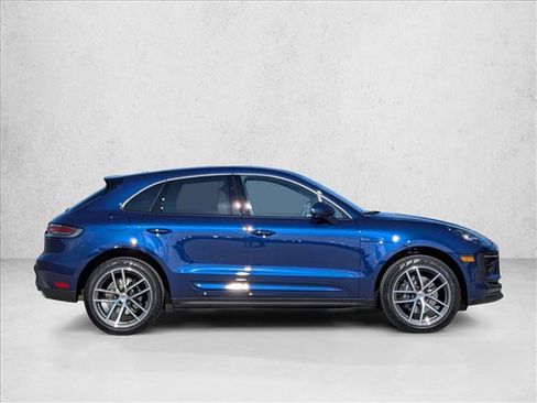Used 2025 Porsche Macan image 8
