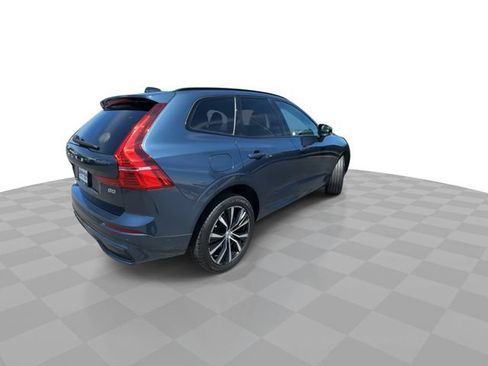Used 2024 Volvo XC60 B5 Plus AWD/4WD image 8