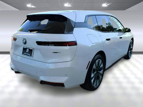 New 2026 BMW iX xDrive60 w/ Premium Package image 9