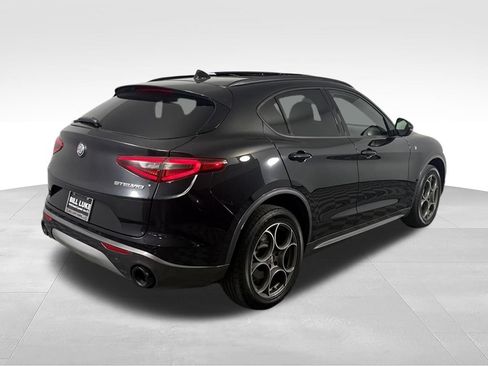 Used 2022 Alfa Romeo Stelvio Ti AWD/4WD image 6