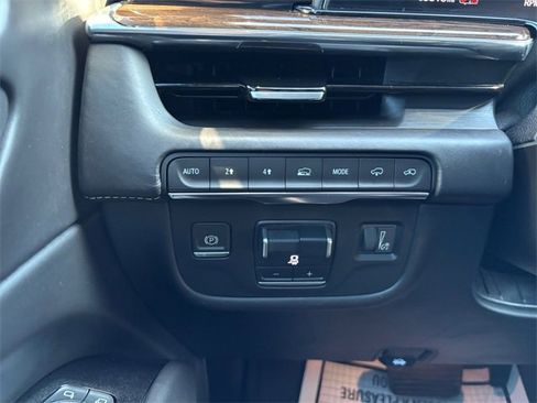 Used 2021 Cadillac Escalade ESV Sport Platinum image 25