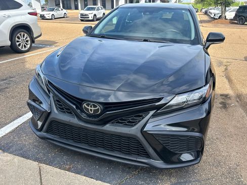 Used 2023 Toyota Camry SE FWD image 7