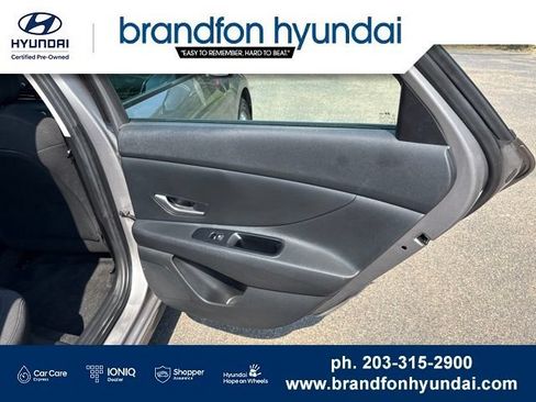 Used 2023 Hyundai Elantra SE FWD image 9
