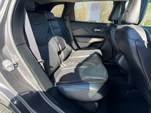 Used 2018 Jeep Cherokee Limited w/ High Altitude Package image 13