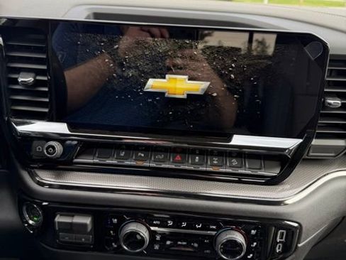 New 2026 Chevrolet Silverado 2500 ZR2 AWD/4WD image 23