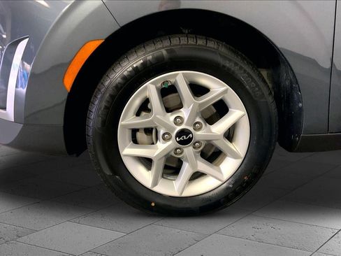Certified 2025 Kia Soul LX w/ LX Technology Package FWD image 9