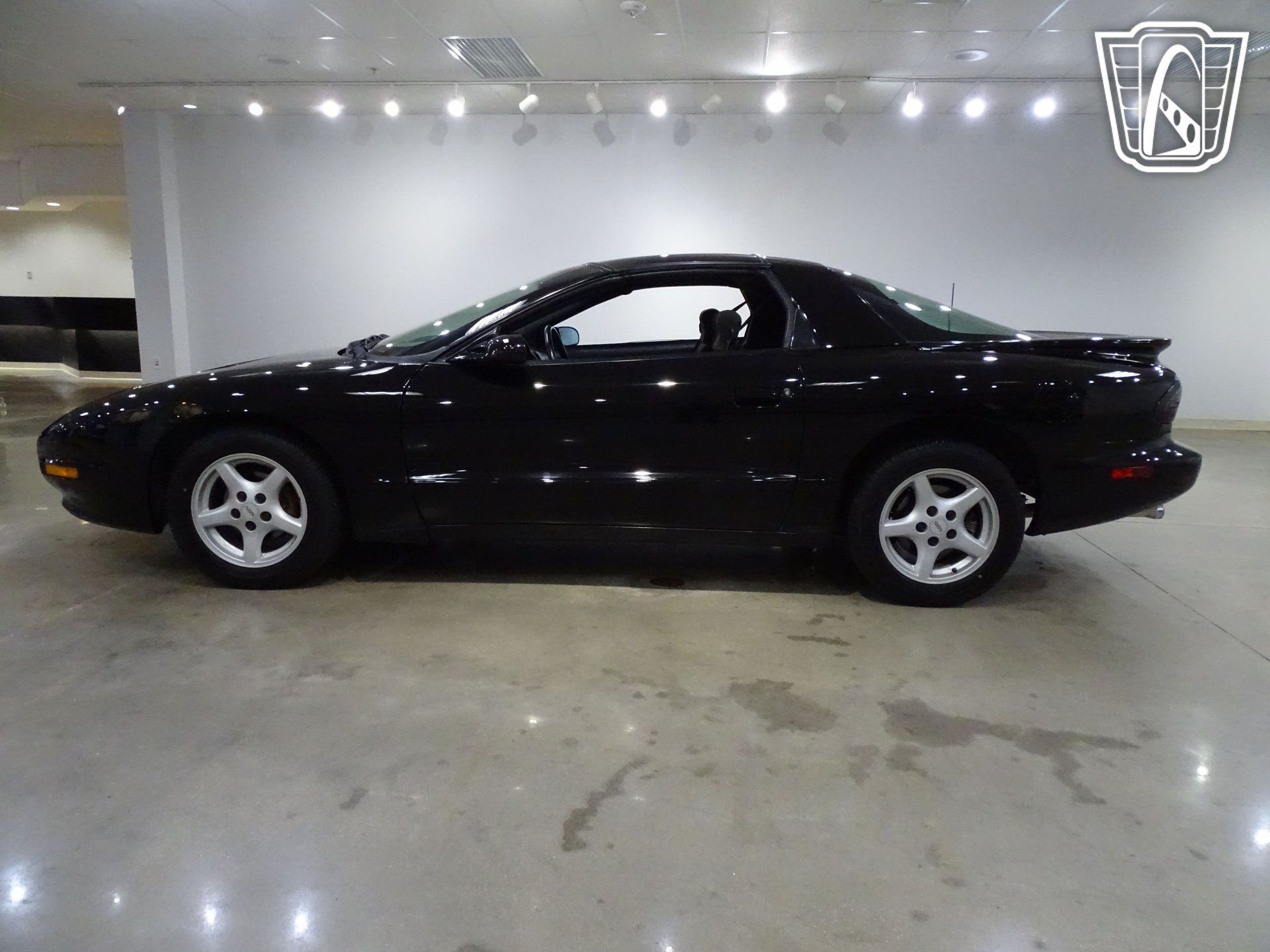 Used 1995 Pontiac Firebird Coupe RWD image 6