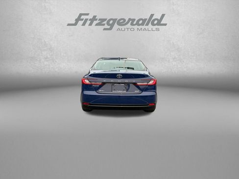 Used 2025 Toyota Camry XLE FWD image 7
