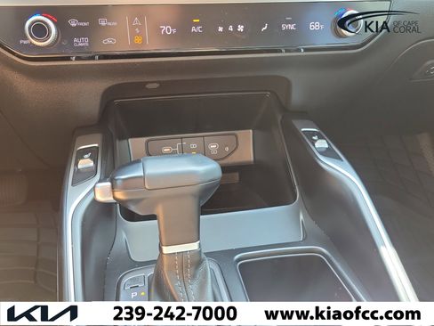 Certified 2025 Kia Sorento S FWD image 25