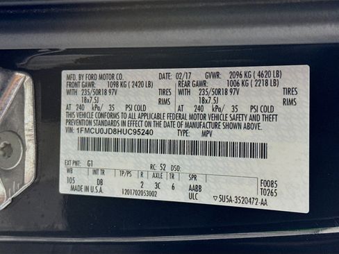 Used 2017 Ford Escape Titanium image 39