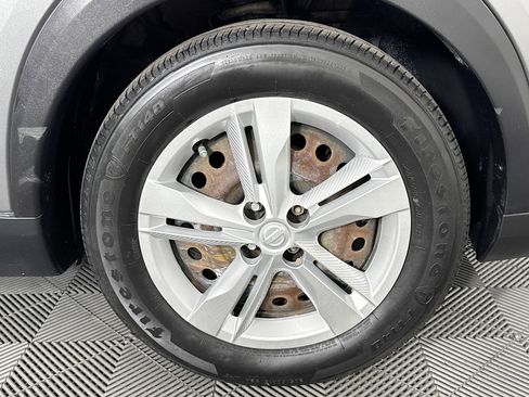 Used 2020 Nissan Kicks S image 28