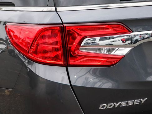 Used 2019 Honda Odyssey EX image 11