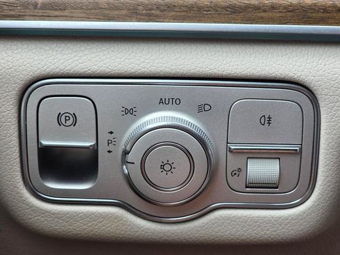 Used 2023 Mercedes-Benz GLE 450 4MATIC image 39