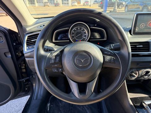 Used 2016 MAZDA MAZDA3 i Sport image 13