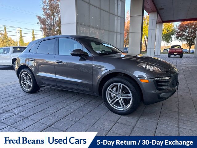 Used 2018 Porsche Macan AWD/4WD image 3