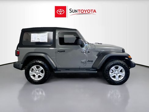 Used 2022 Jeep Wrangler Sport AWD/4WD image 2