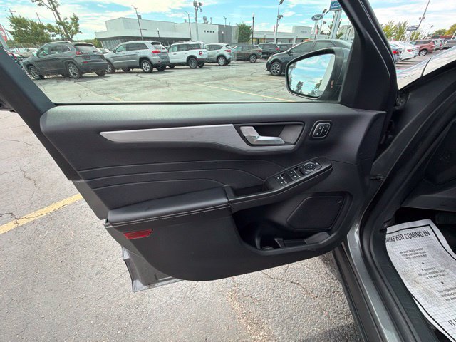 Certified 2025 Ford Escape Platinum AWD/4WD image 20