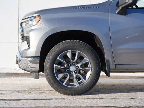 Used 2023 Chevrolet Silverado 1500 LT w/ Convenience Package II image 11