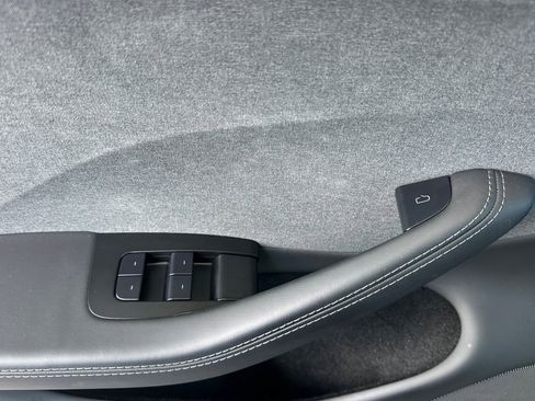 Used 2025 Tesla Model 3 Long Range image 10