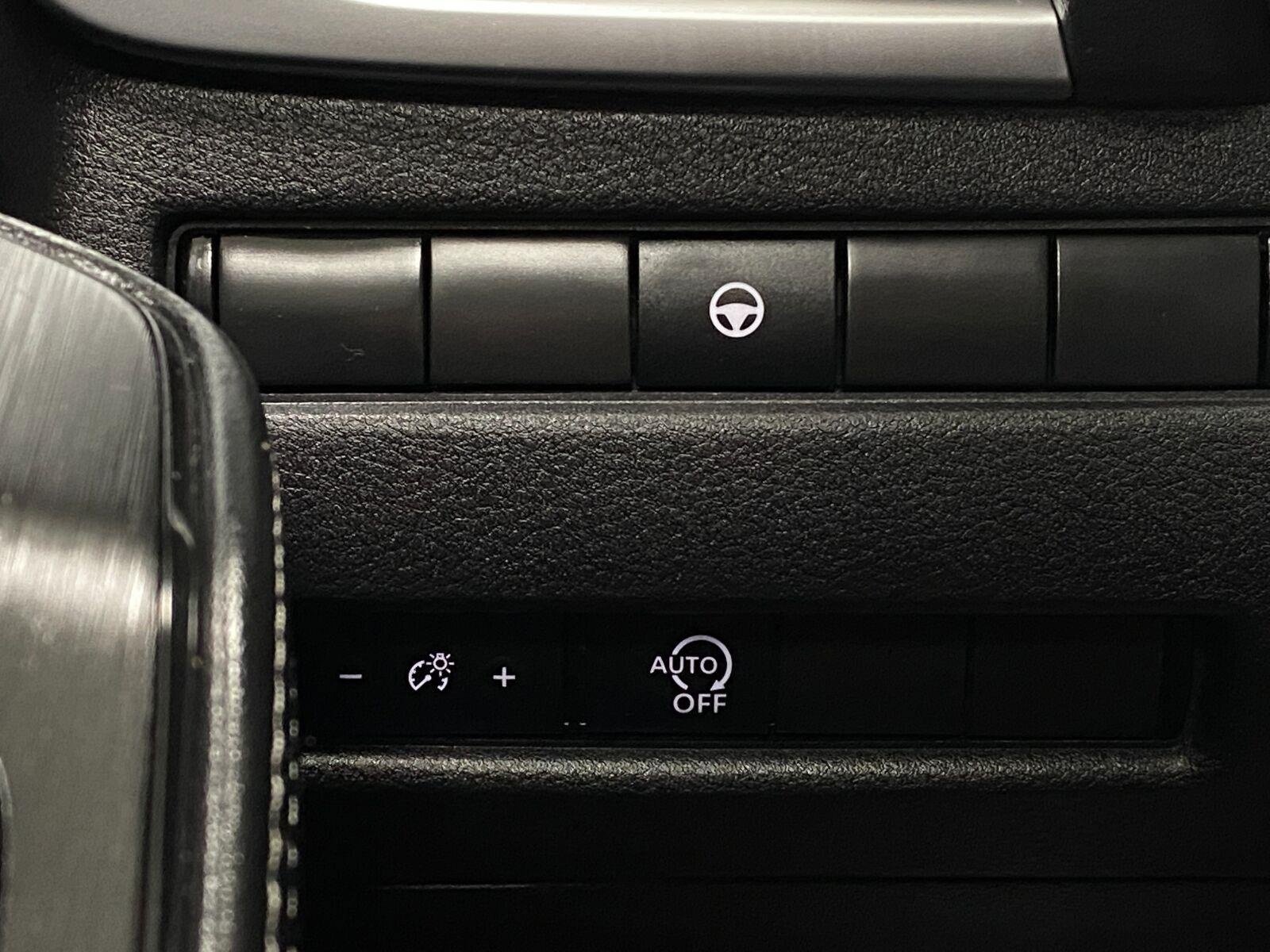 Certified 2023 Nissan Rogue SV AWD/4WD image 13