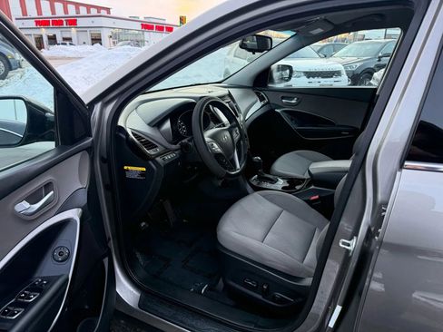 Used 2017 Hyundai Santa Fe Sport image 11