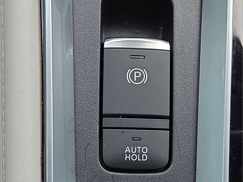 Used 2023 Nissan Altima 2.5 SL AWD/4WD image 19