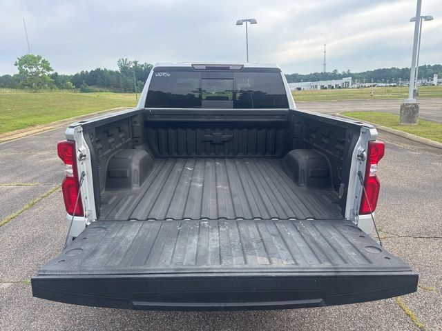 Used 2021 Chevrolet Silverado 1500 LTZ AWD/4WD image 9