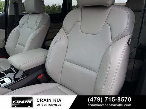 Certified 2024 Kia Telluride S w/ S Sunroof Package AWD/4WD image 21