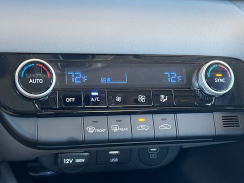 Used 2025 Hyundai Elantra Sport FWD image 17