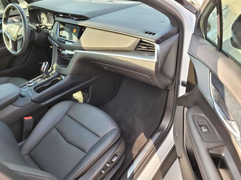Used 2024 Cadillac XT5 Premium Luxury w/ Technology Package FWD image 23