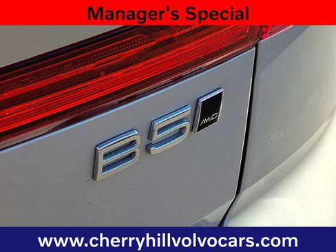 Certified 2023 Volvo XC60 B5 Plus w/ Climate Package image 30