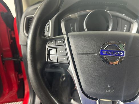 Used 2018 Volvo V60 T5 Dynamic w/ Vision Package image 31