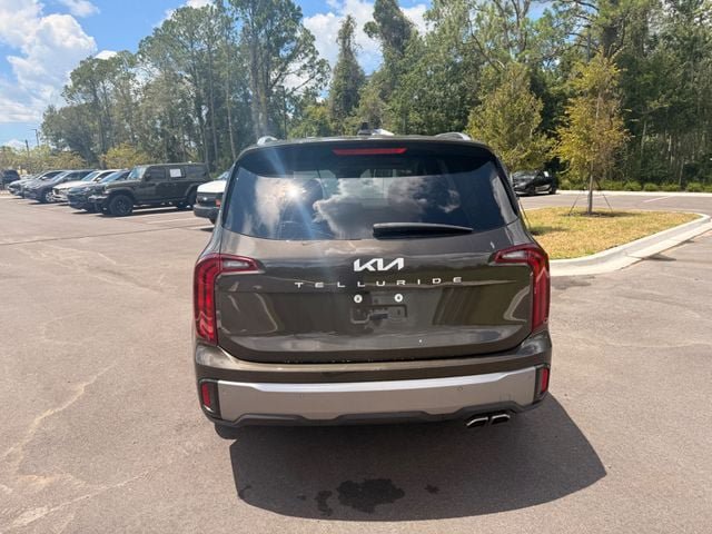 Used 2025 Kia Telluride S FWD image 17