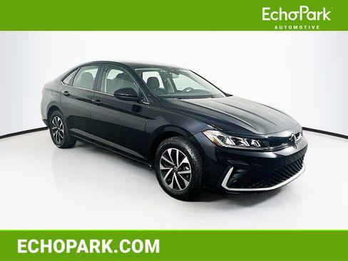 Used 2025 Volkswagen Jetta S image 1