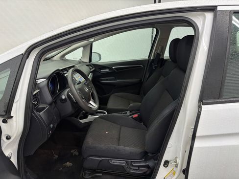 Used 2019 Honda Fit EX image 9