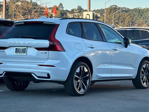 New 2026 Volvo XC60 B5 Plus w/ Climate Package AWD/4WD image 2
