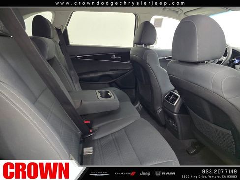 Used 2020 Kia Sorento LX image 14