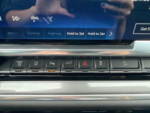 New 2026 Chevrolet Silverado 2500 High Country w/ Midnight Edition AWD/4WD image 22