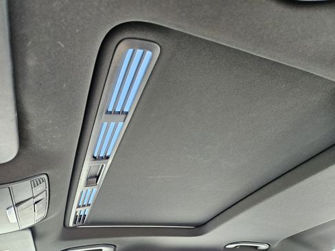 Used 2018 Mercedes-Benz C 300 C 300 image 29