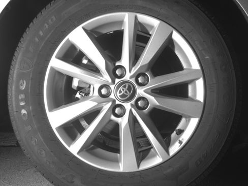 Used 2025 Toyota Camry LE FWD image 15