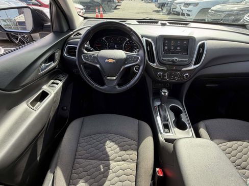 Used 2021 Chevrolet Equinox LT FWD image 16
